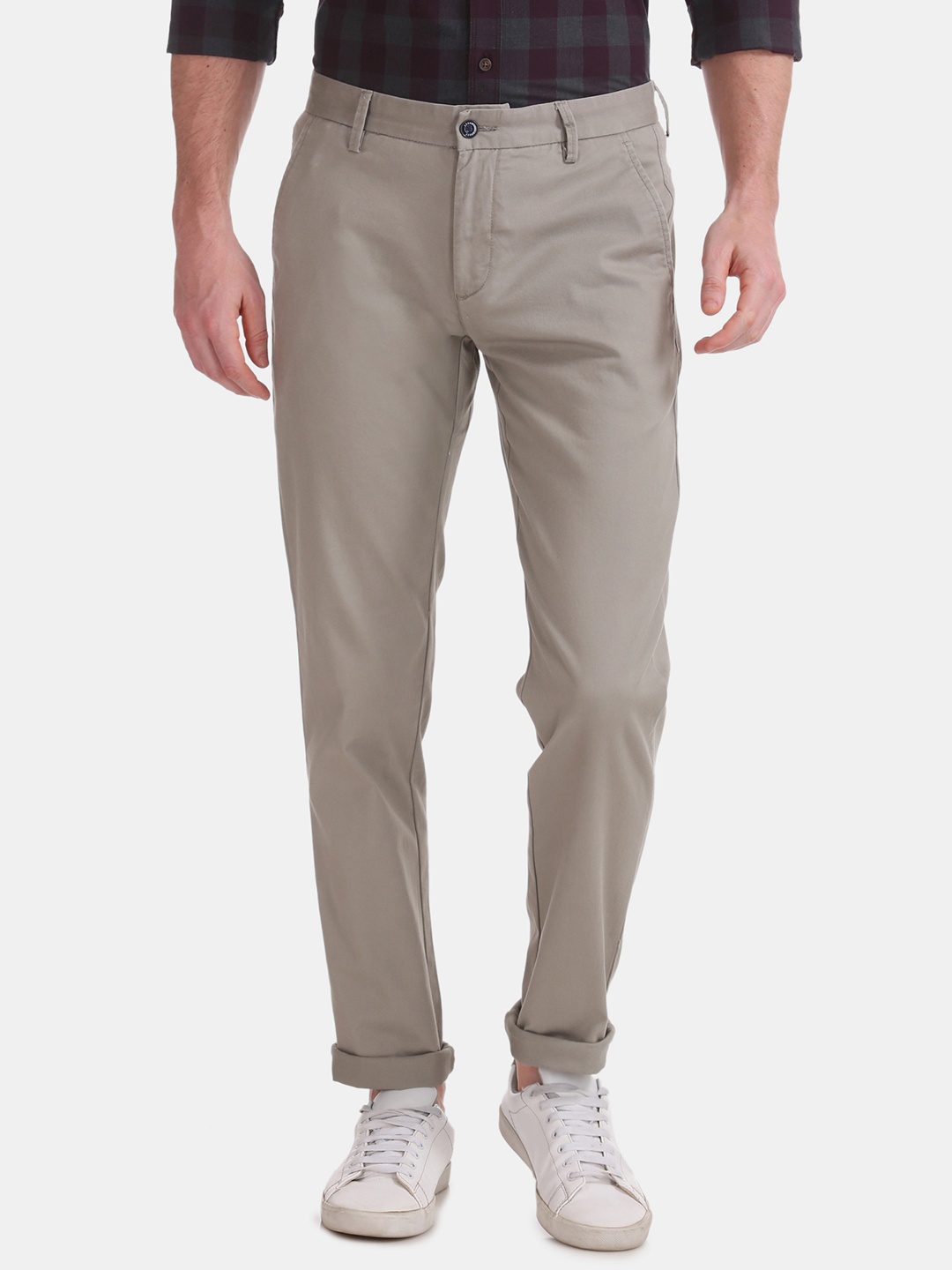 

Arrow Sport Men Taupe Regular Fit Solid Trousers
