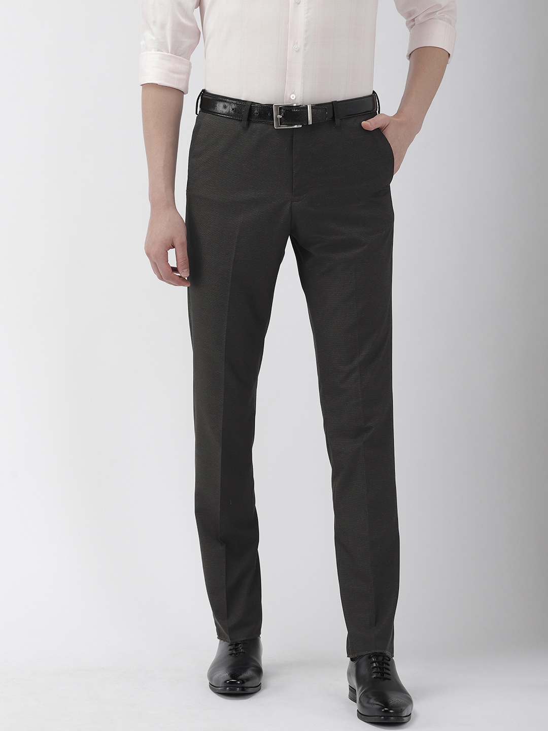 

Arrow New York Men Charcoal Grey Tapered Fit Solid Formal Trousers