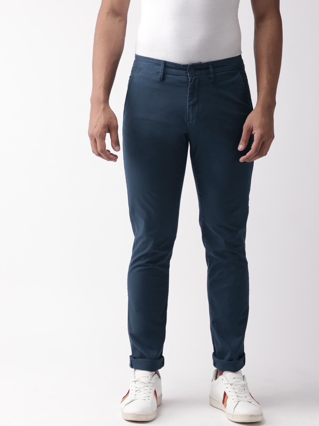 

Arrow Sport Men Navy Blue Solid Chrysler Fit Solid Chinos