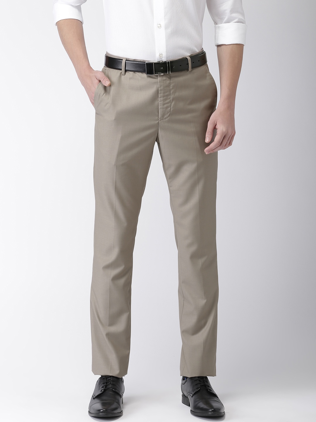 

Arrow Men Brown Tapered Fit Solid Formal Trousers