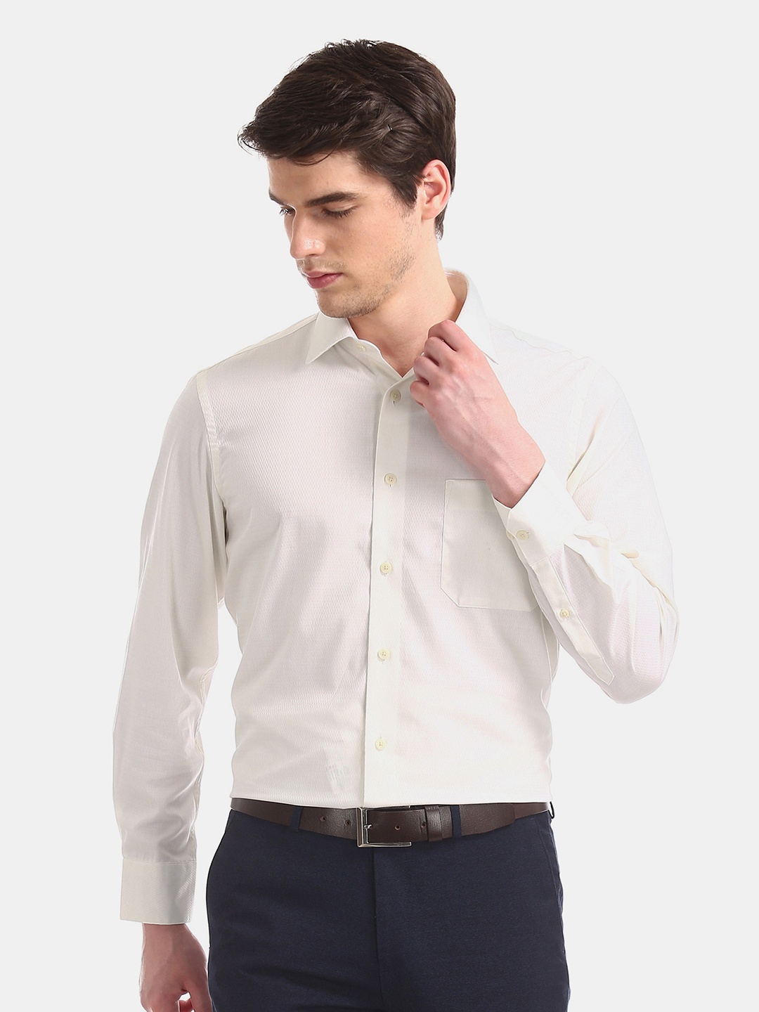 

Arrow Men Yellow Regular Fit Self Design Formal Shirt