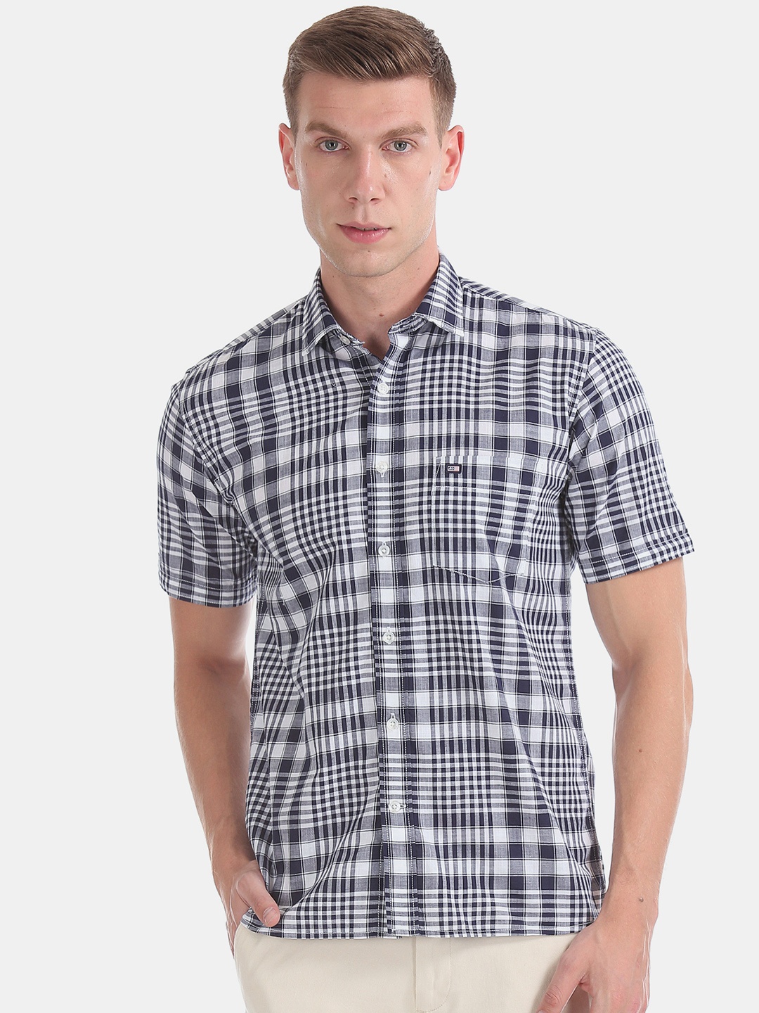 

Arrow Sport Men Navy Blue & White Regular Fit Checked Casual Shirt