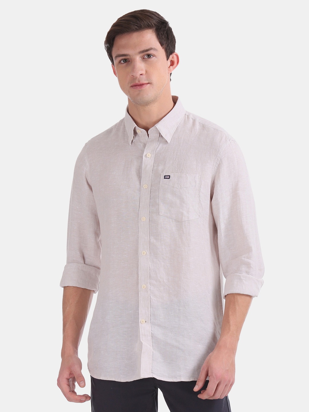 

Arrow Sport Men Off-White Slim Fit Linen Solid Casual Shirt
