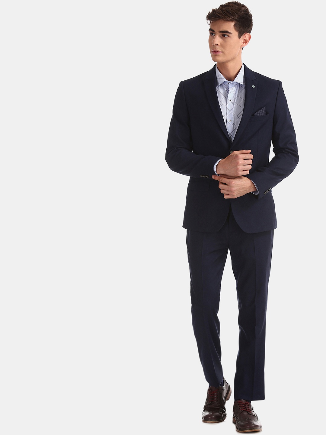 

Arrow New York Men Black Solid Slim-Fit Formal Suit