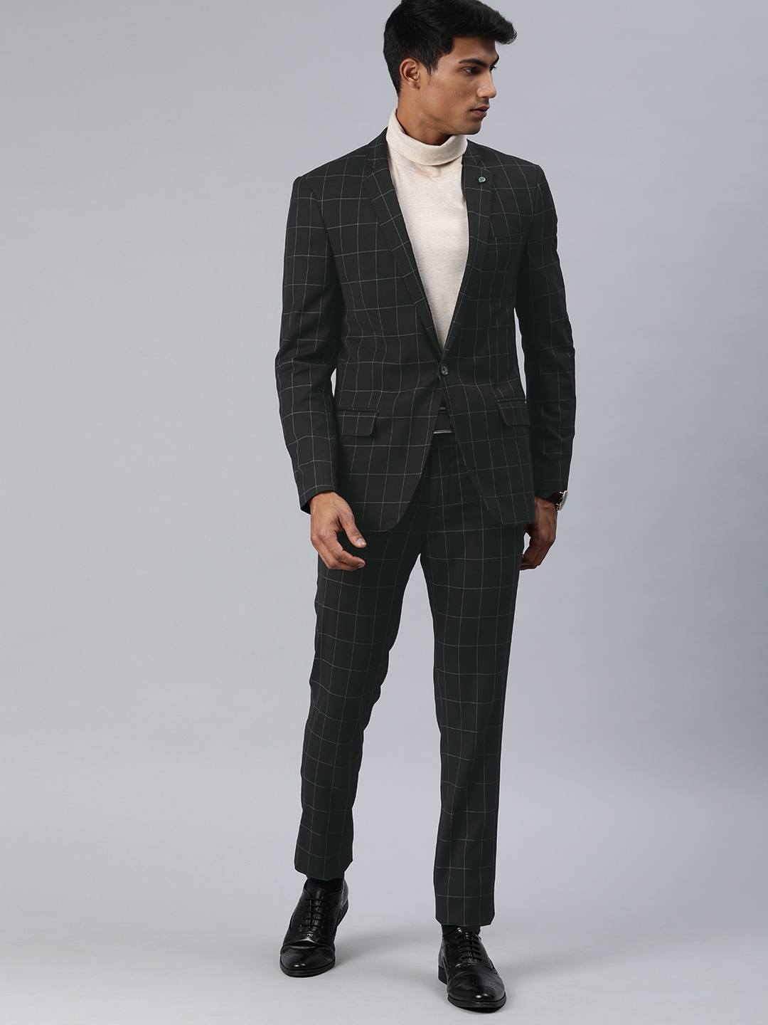

Arrow New York Men Black Checked Zero Calorie Fit Casual Suit