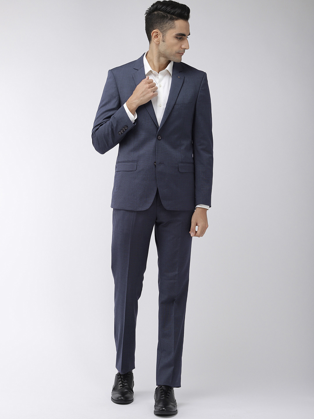 

Arrow Blue Self Design Single-Breasted Body Tailored Fit Formal Suit, Navy blue
