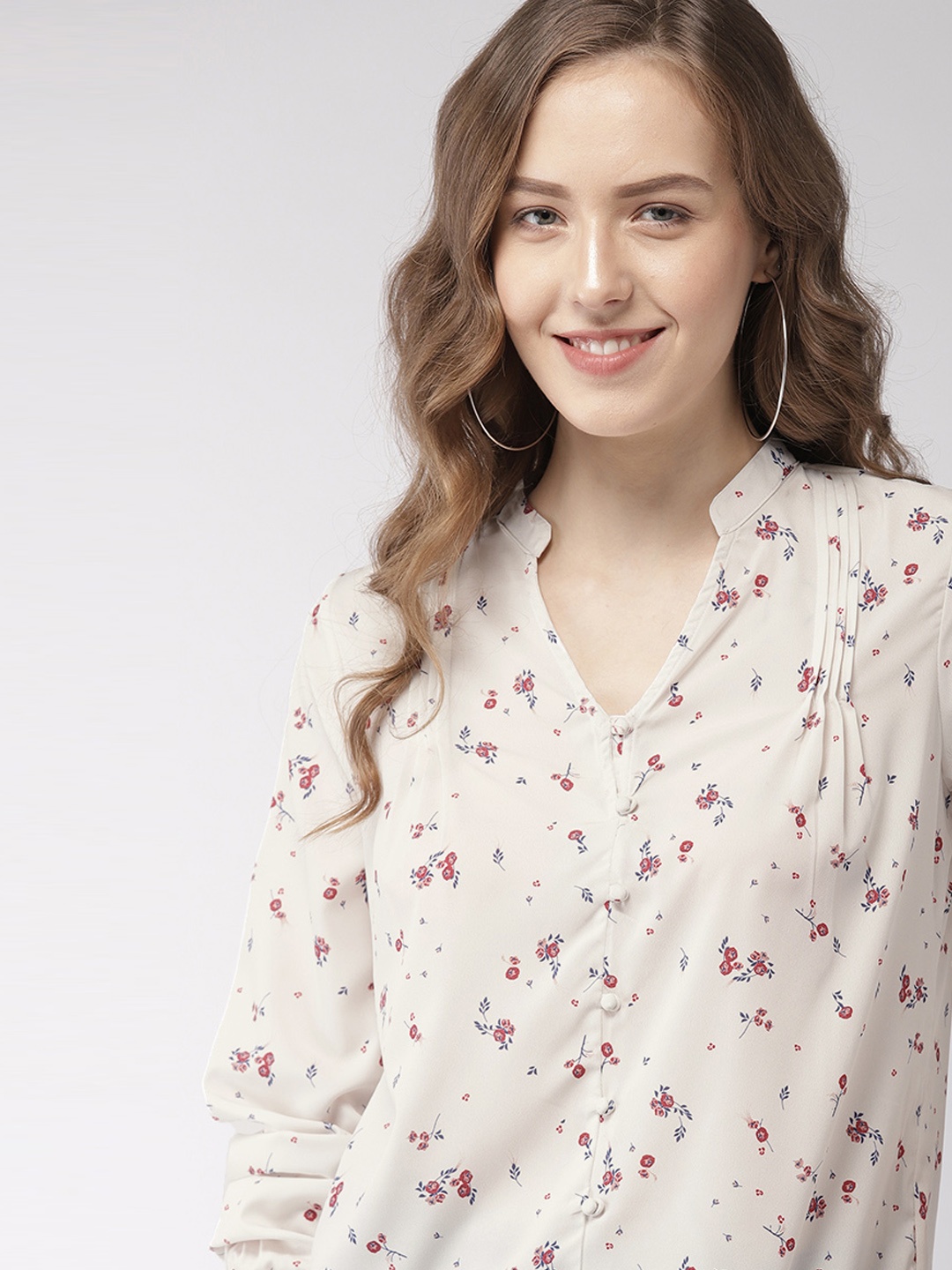 

Mast & Harbour Off-White Floral Pleated Top