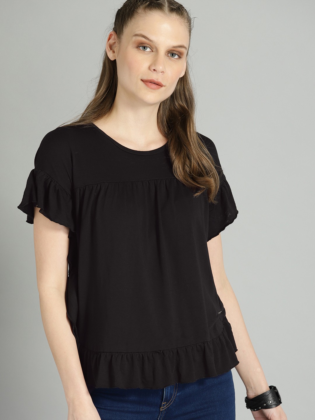 

Roadster Women Black Solid Knitted Top