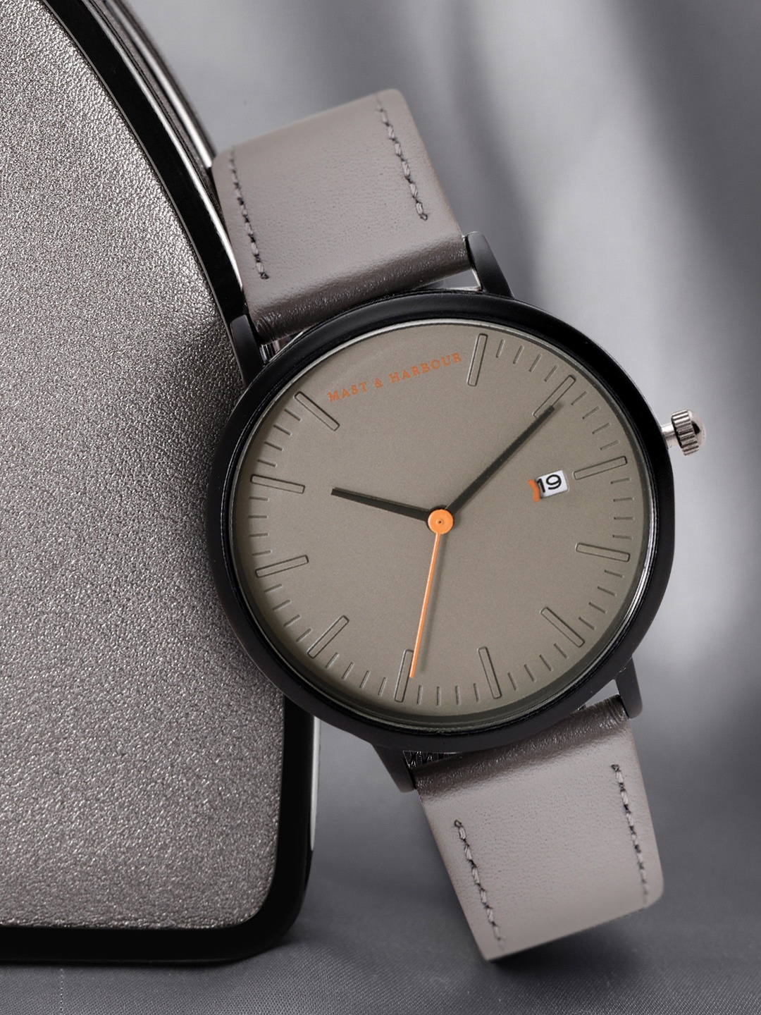 

Mast & Harbour Unisex Taupe Analogue Watch MFB-PN-LB-7073