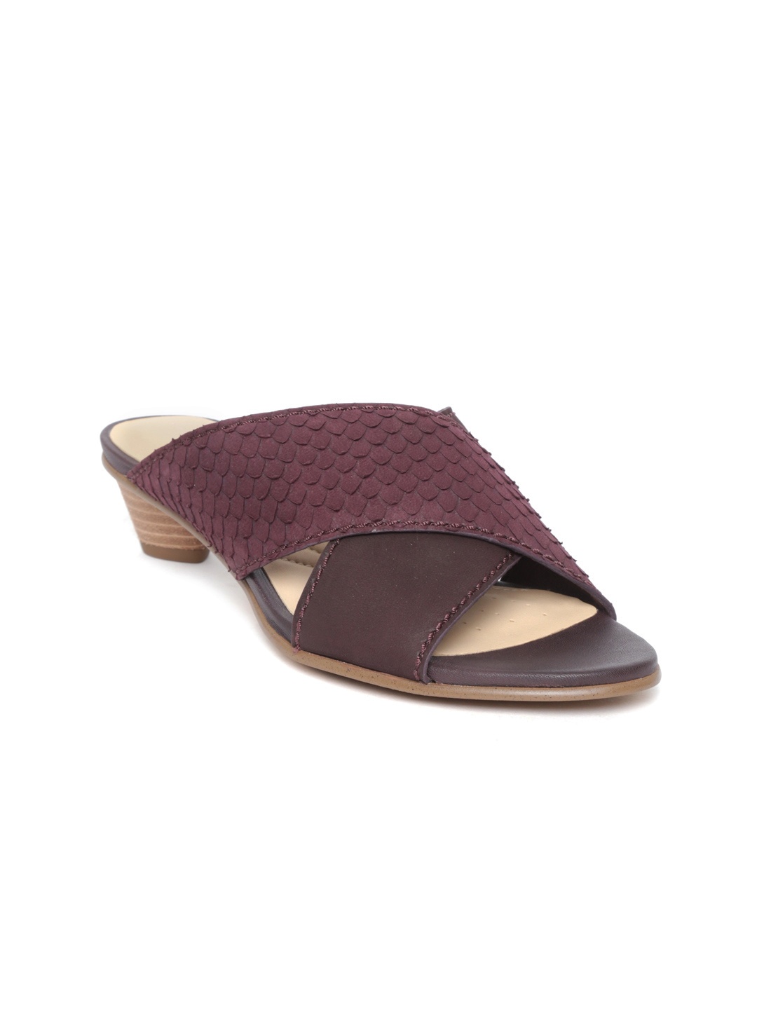 

Clarks Women Burgundy Textured Heels