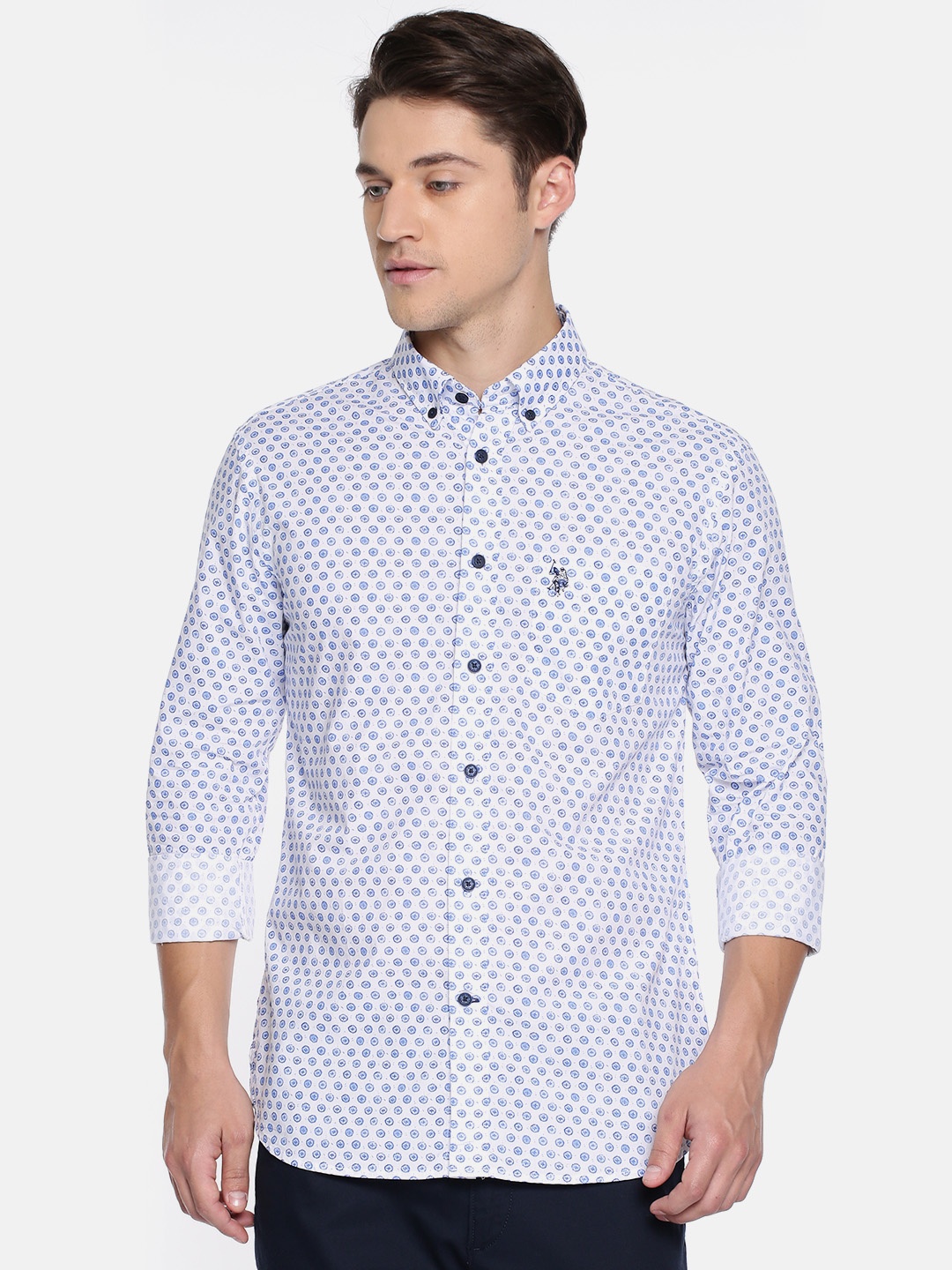 

U.S. Polo Assn. Men White & Blue Tailored Fit Printed Casual Shirt