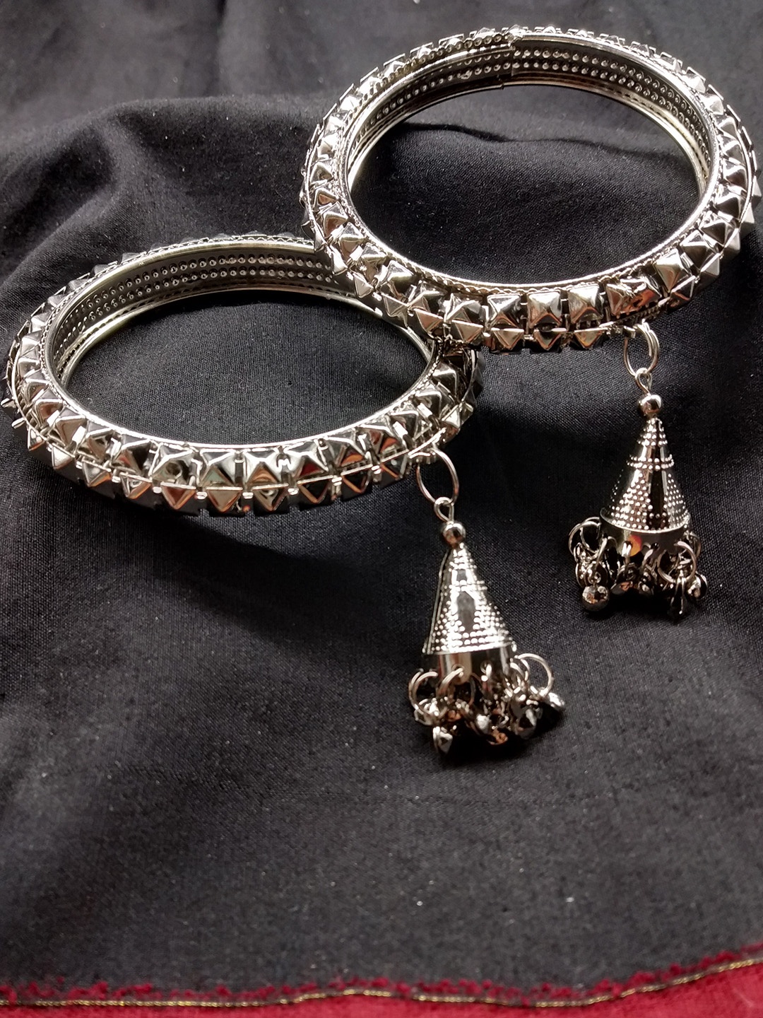 

Fida Set of 2 Silver-Toned Embellished Bangles