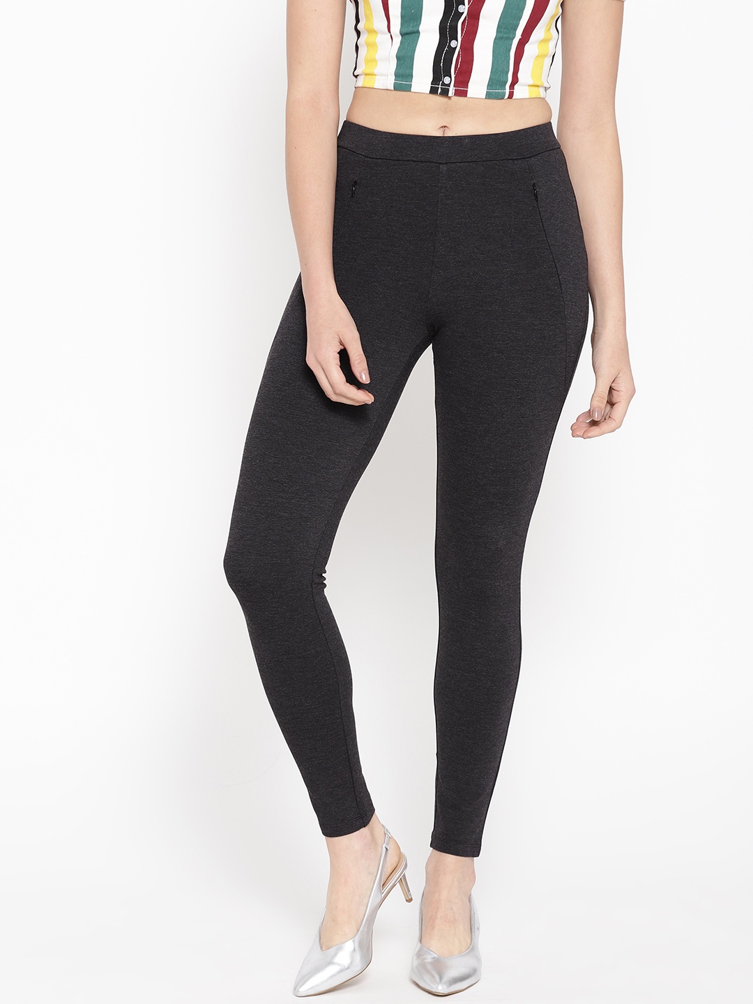 

Vero Moda Women Black Solid Ankle-Length Treggings