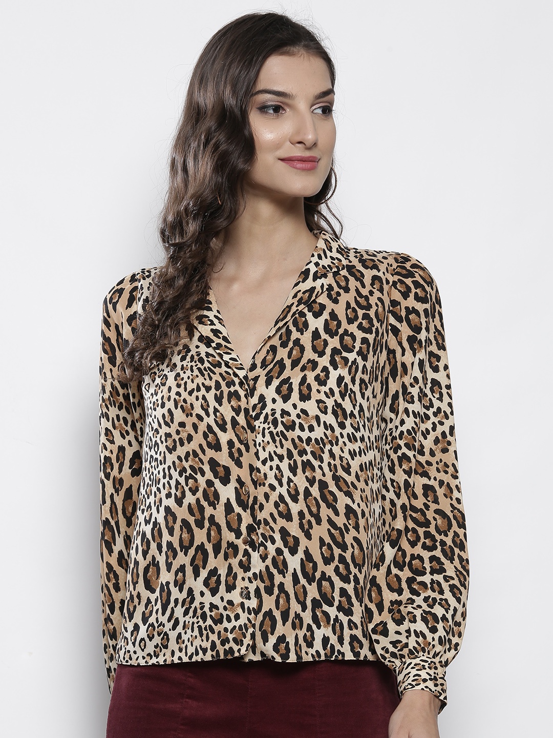 

DOROTHY PERKINS Women Beige & Black Regular Fit Animal Print Casual Shirt