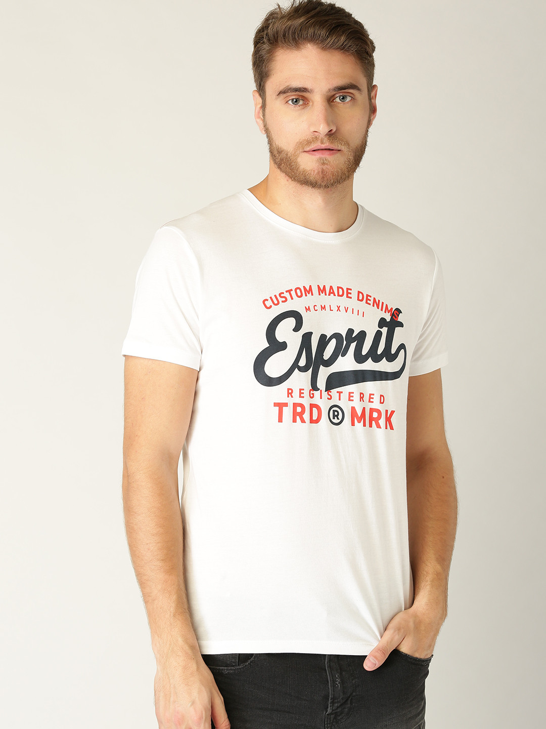 

ESPRIT Men White Printed Round Neck T-shirt