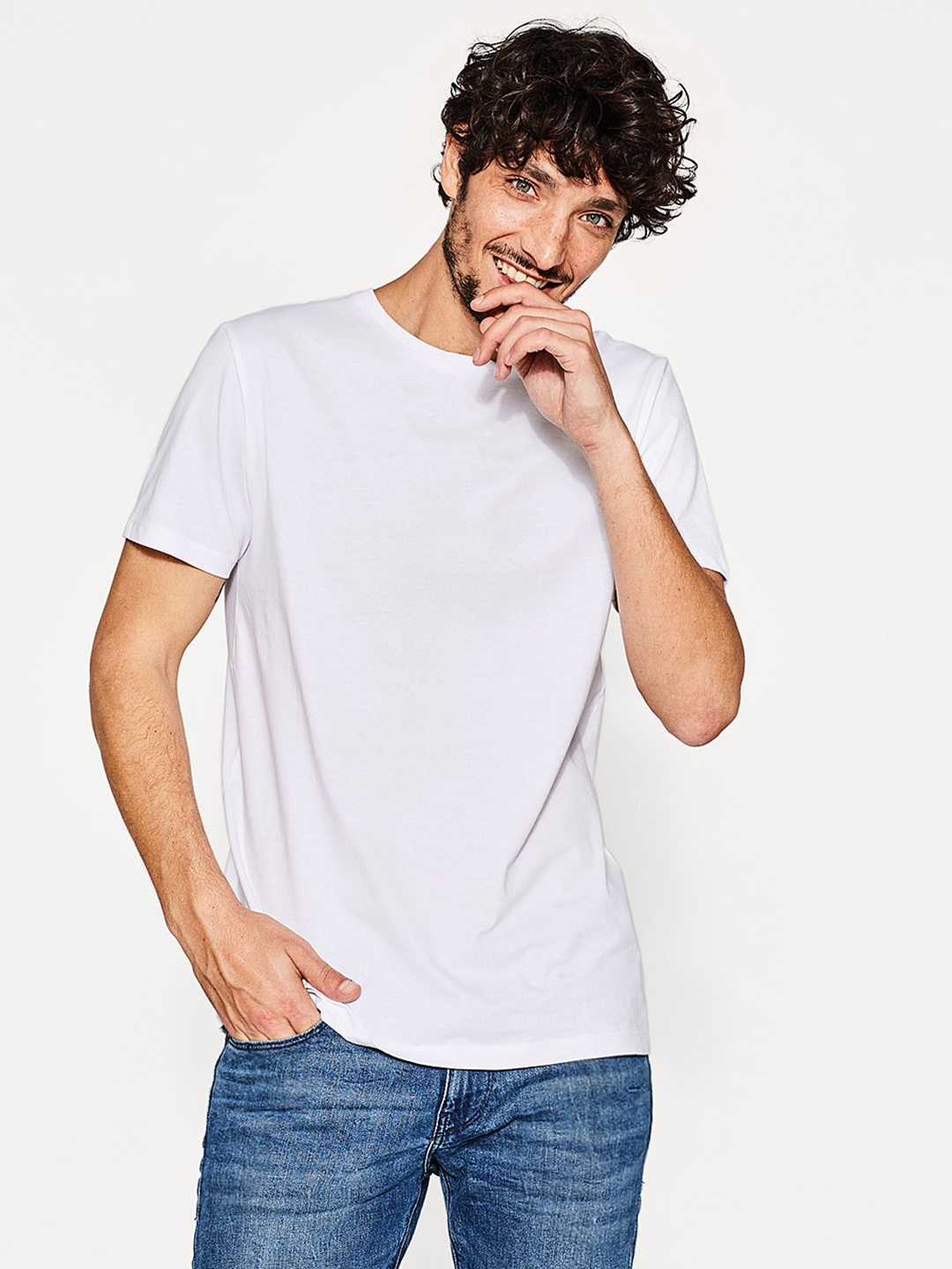 

ESPRIT Men White Solid Round Neck T-shirt