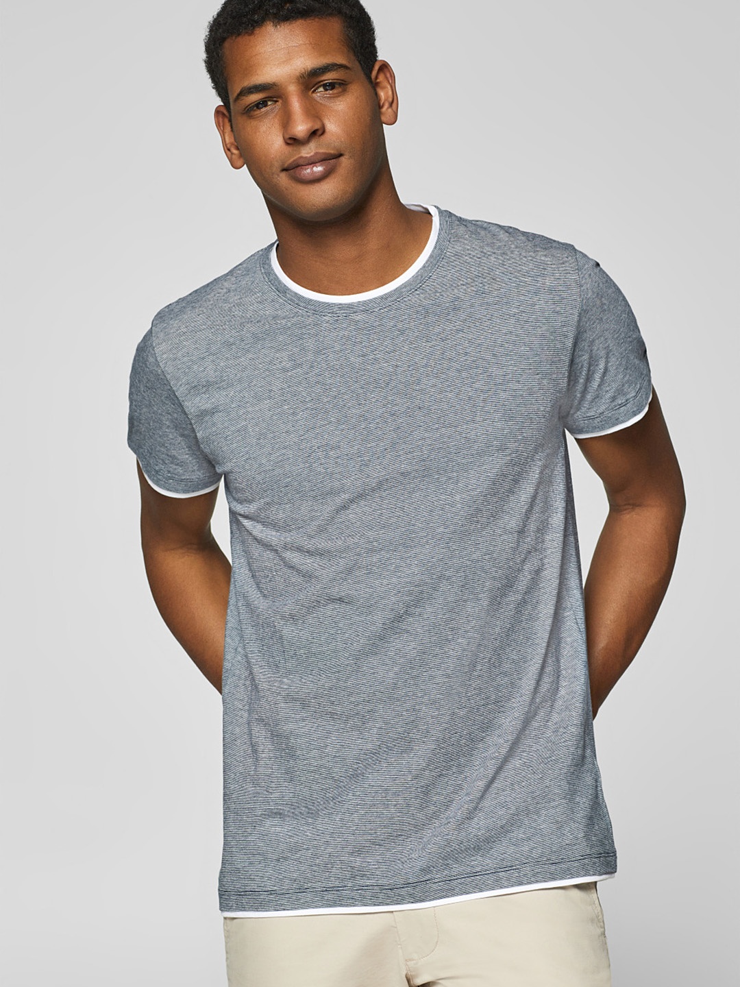 

ESPRIT Men Navy & White Pinstriped Round Neck T-shirt, Navy blue