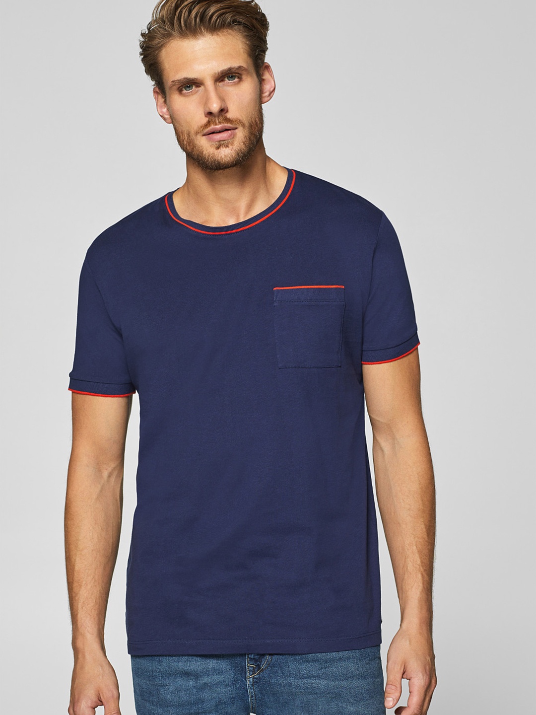 

ESPRIT Men Navy Solid Round Neck T-shirt, Navy blue