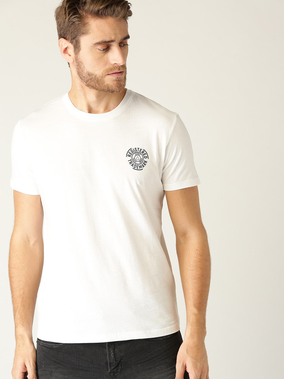 

ESPRIT Men White Solid Round Neck T-shirt