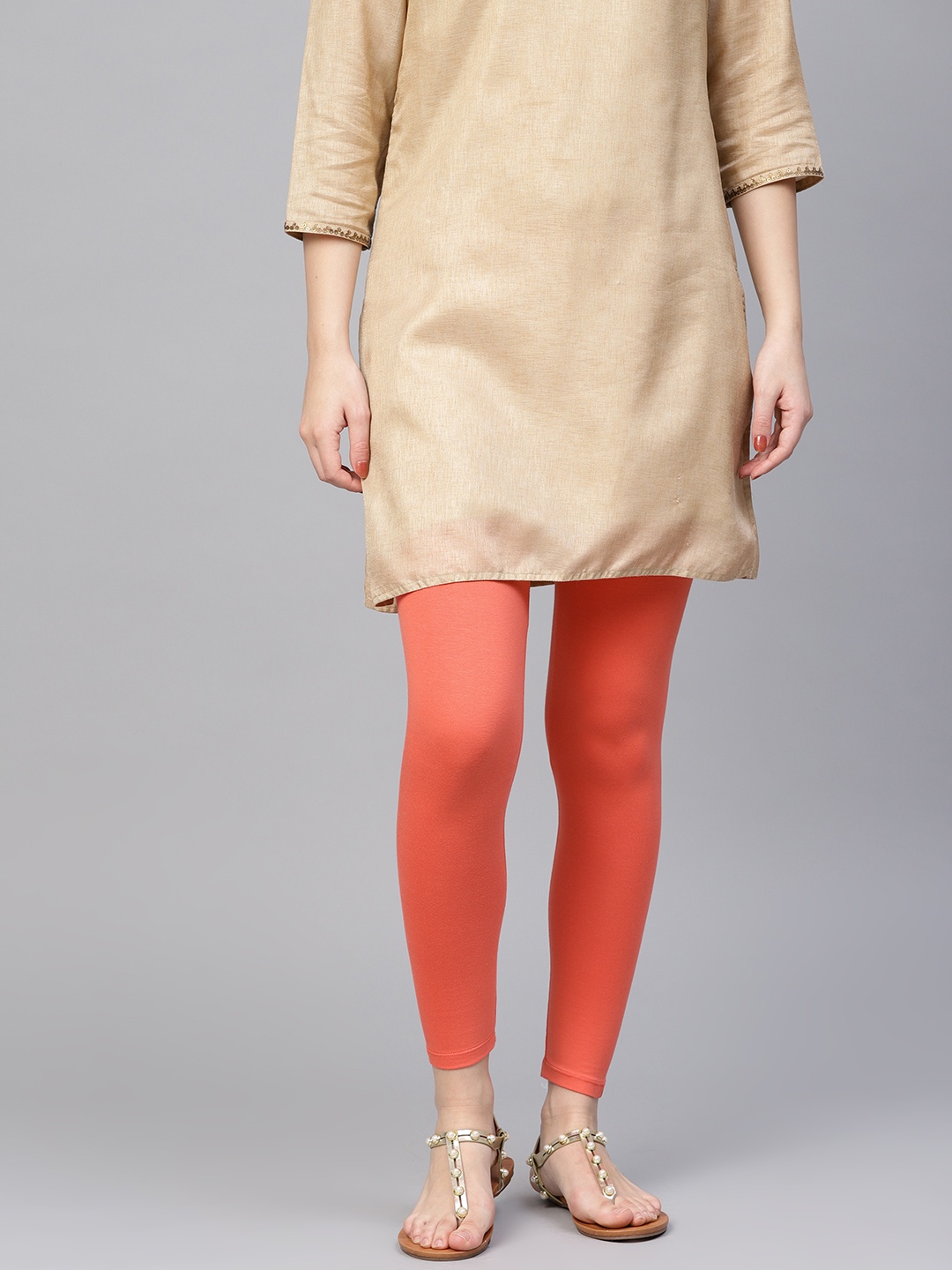 

W Women Coral Pink Solid Leggings