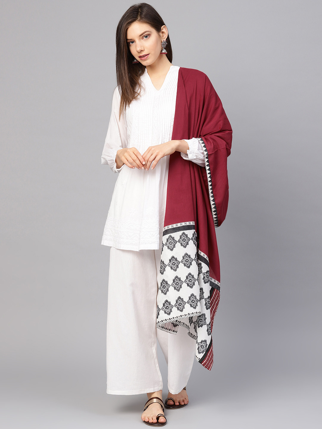 

W Maroon & White Solid Pure Cotton Dupatta