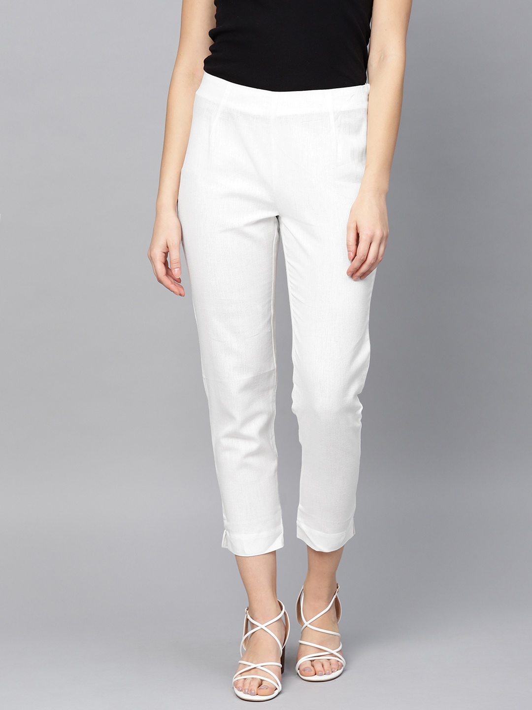 

W Women White Regular Cropped Trousers