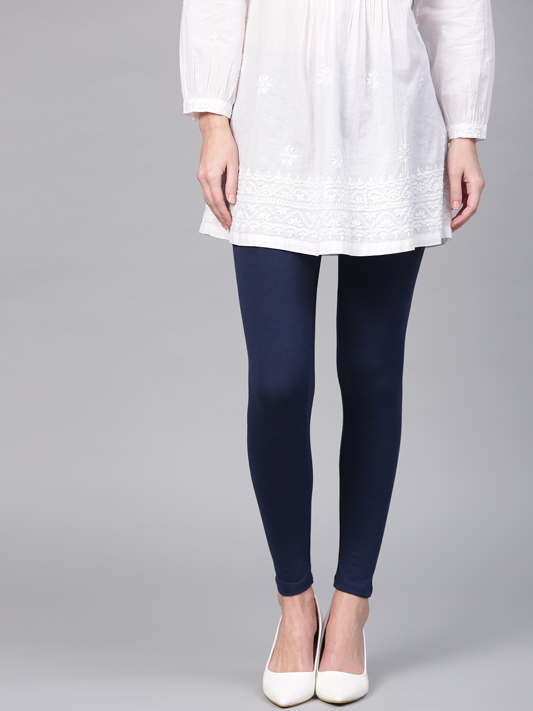 

W Women Navy Blue Solid Leggings
