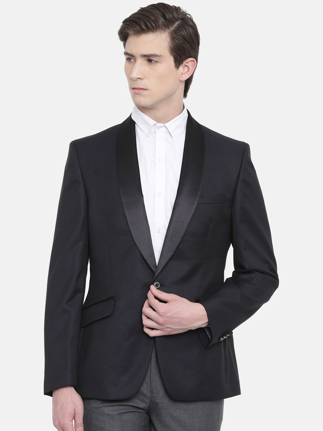 

Raymond Men Black Contemporary Fit Self-Design Tuxedo