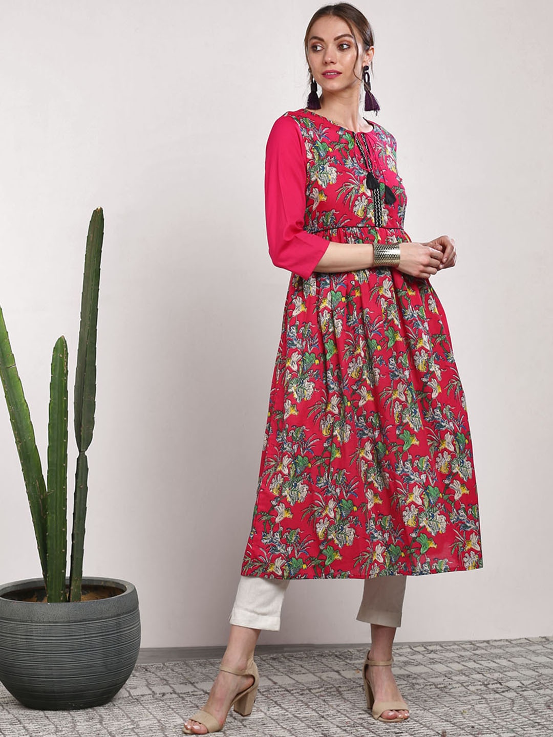 

Sangria Women Magenta Floral Printed Anarkali Kurta