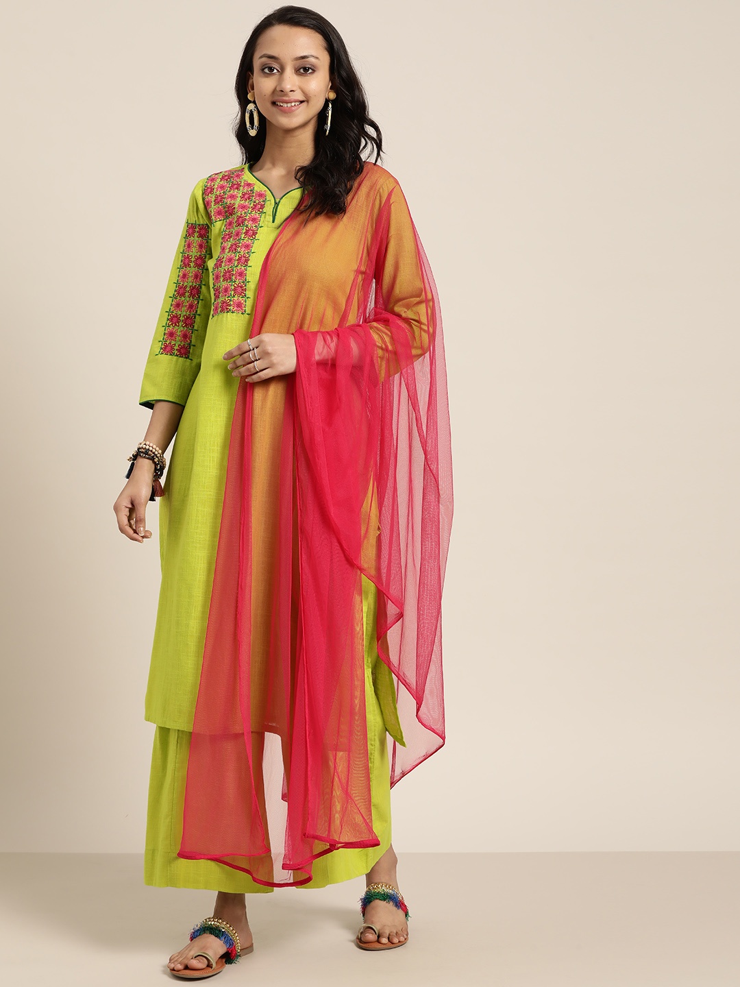 

Sangria Women Green & Pink Pure Cotton Embroidered Kurta with Palazzos & Dupatta