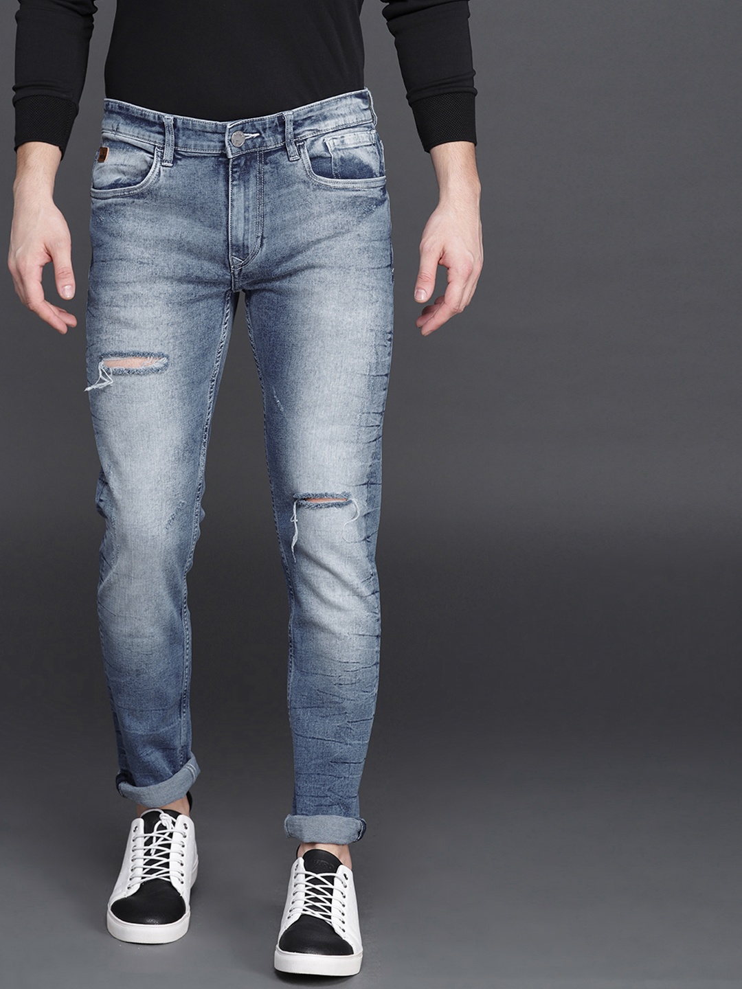 

WROGN Men Blue Slim Fit Mid-Rise Mildly Distressed Stretchable Jeans
