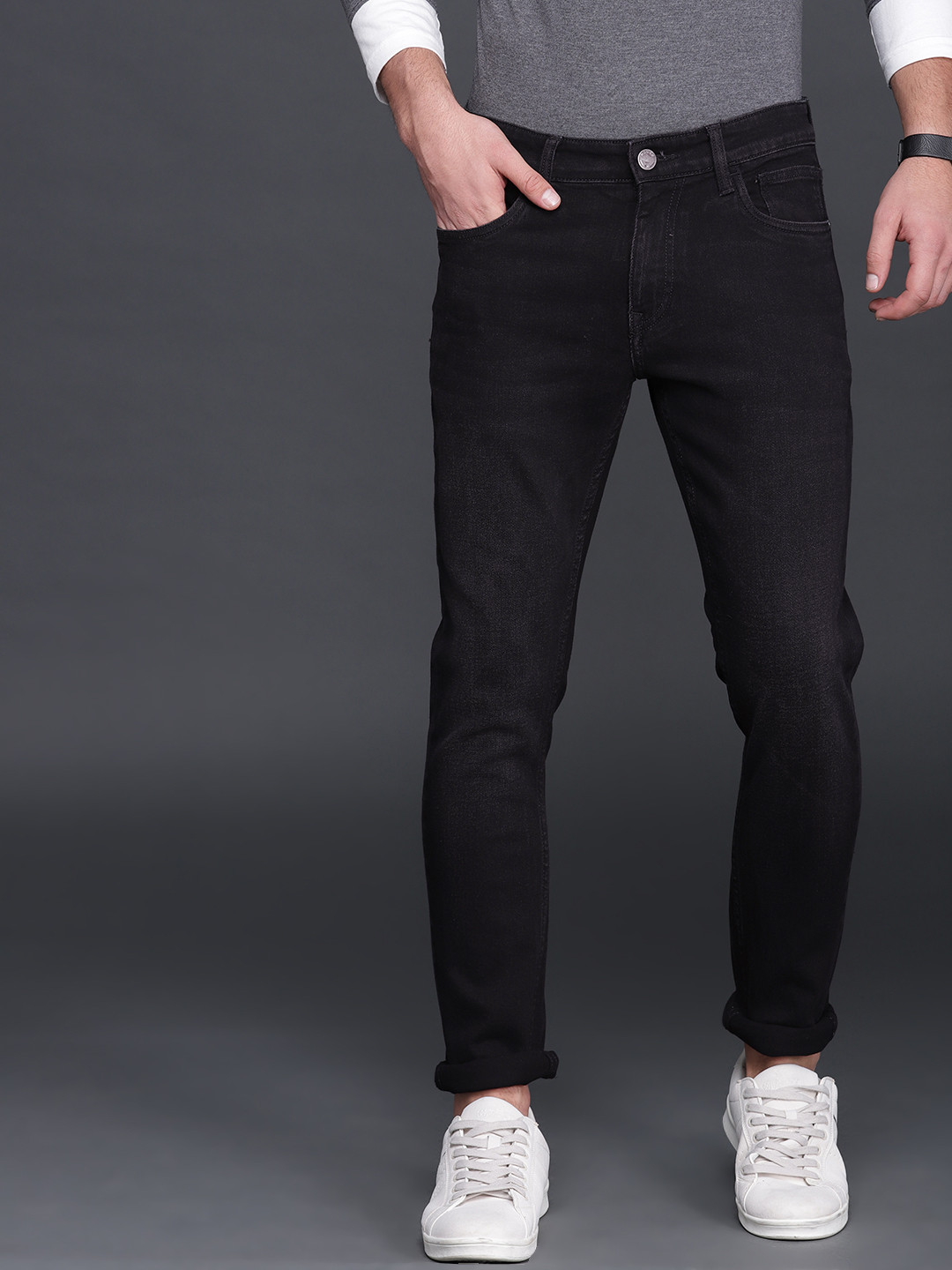 

WROGN Men Black Slim Fit Mid-Rise Clean Look Stretchable Jeans