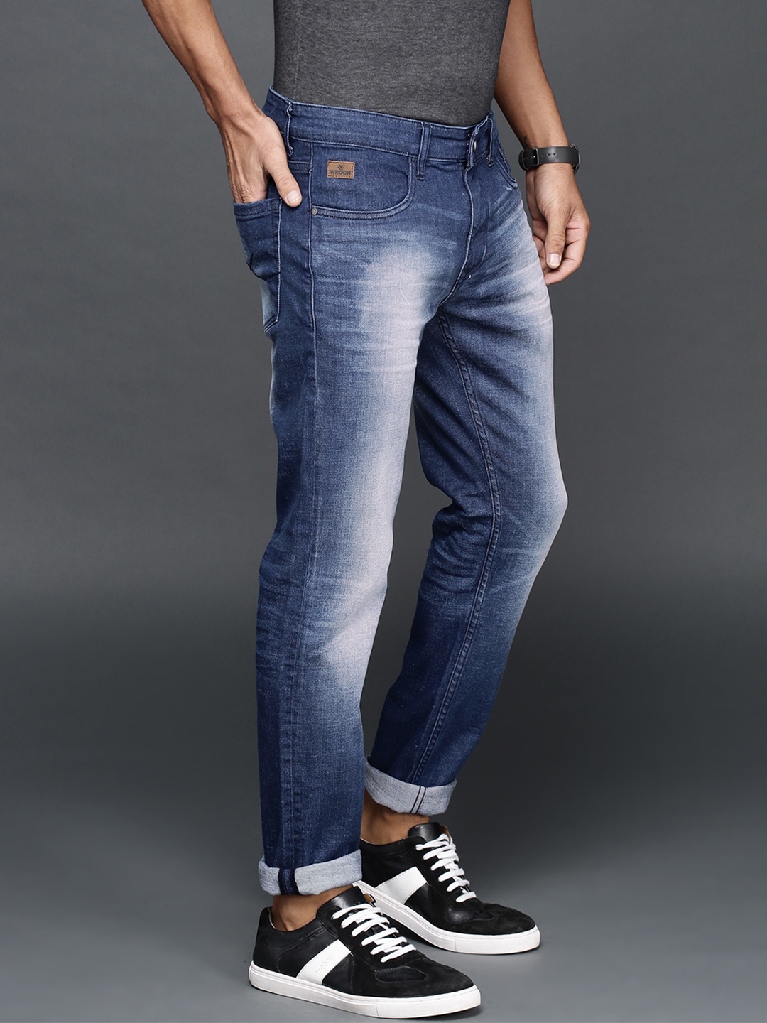 

WROGN Men Blue Slim Fit Mid-Rise Clean Look Stretchable Jeans