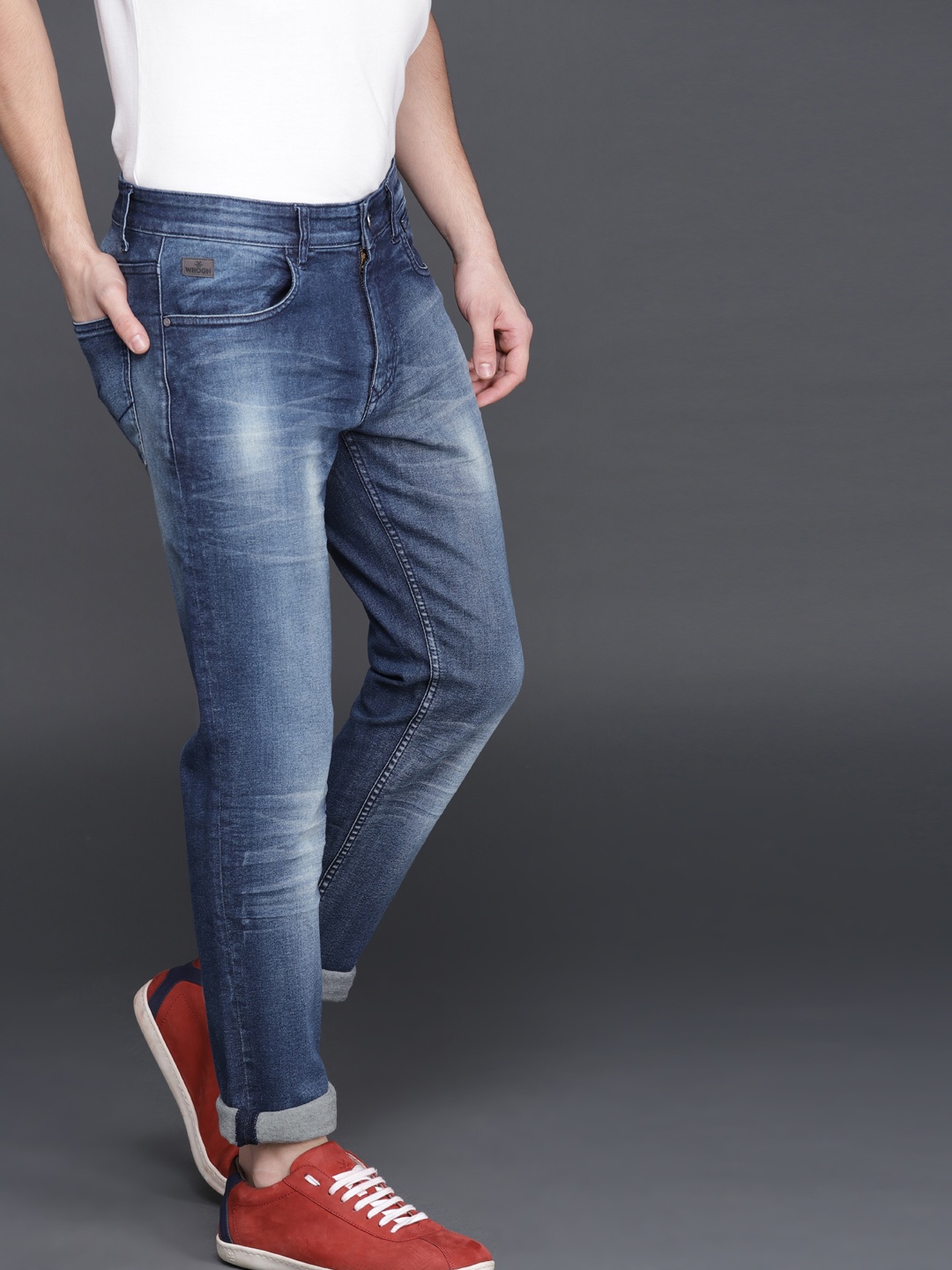 

WROGN Men Blue Slim Fit Mid-Rise Clean Look Stretchable Jeans