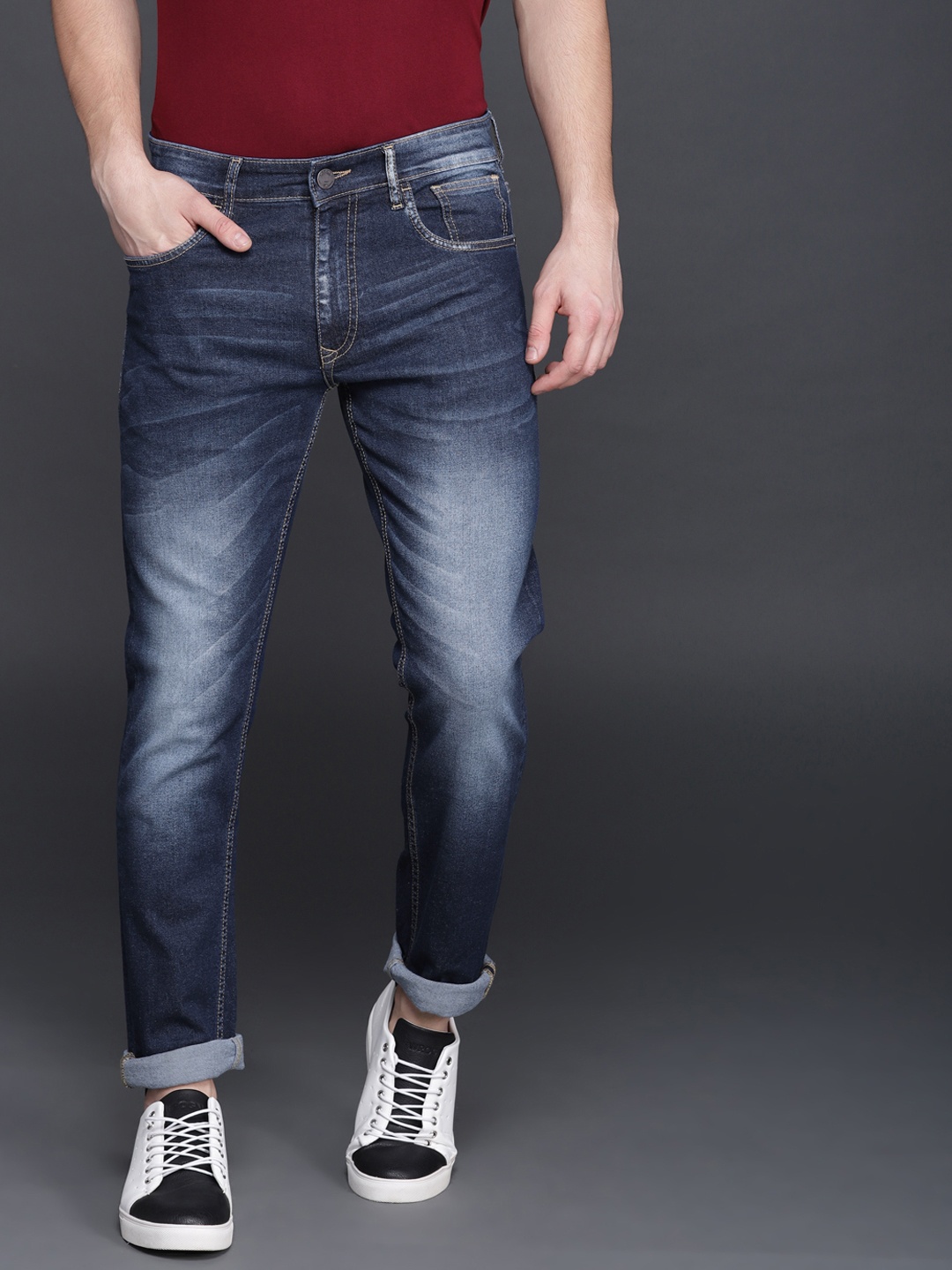 

WROGN Men Blue Skinny Fit Mid-Rise Clean Look Stretchable Jeans