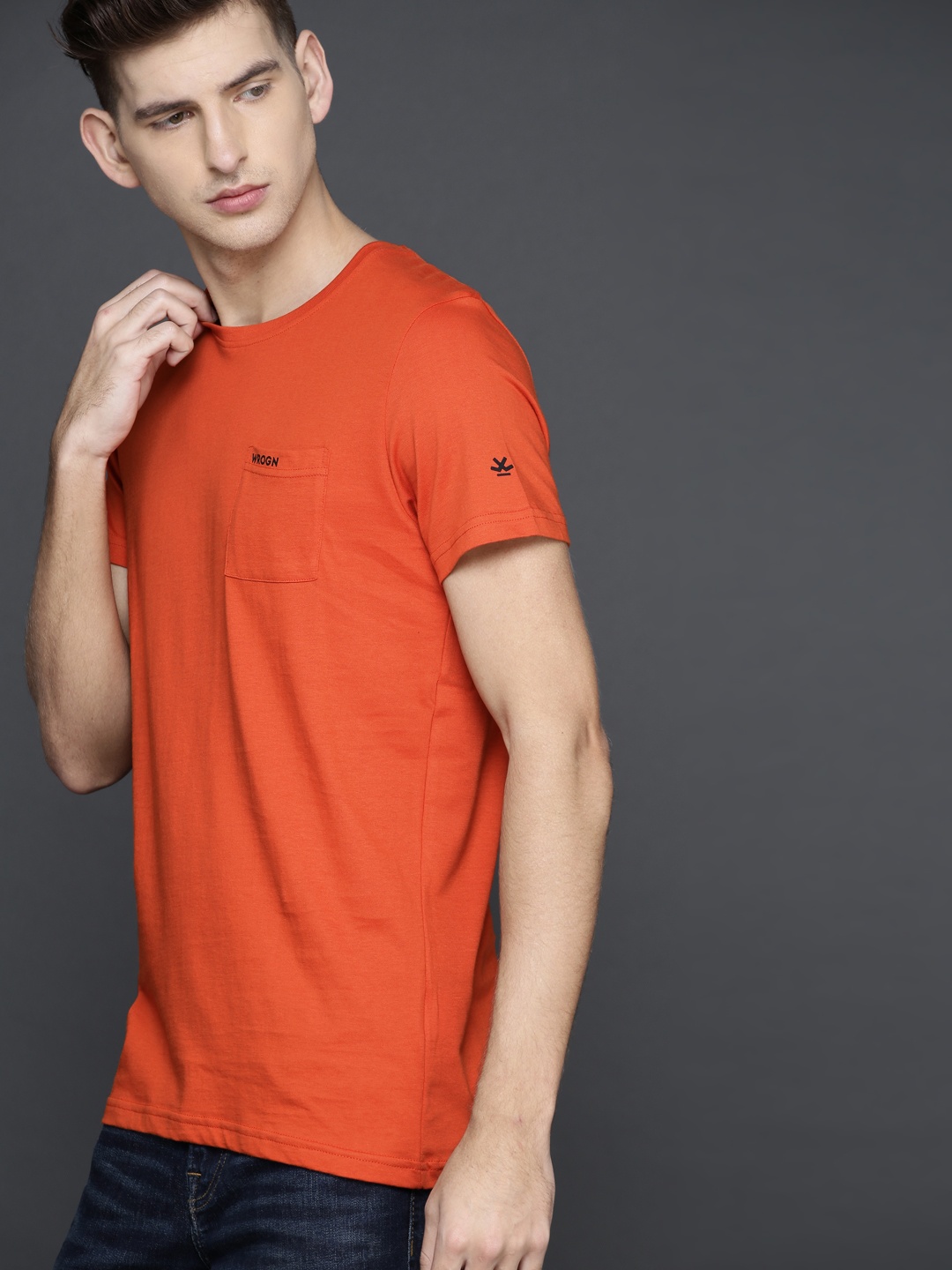 

WROGN Men Rust Orange Solid Slim Fit Round Neck Pure Cotton T-shirt