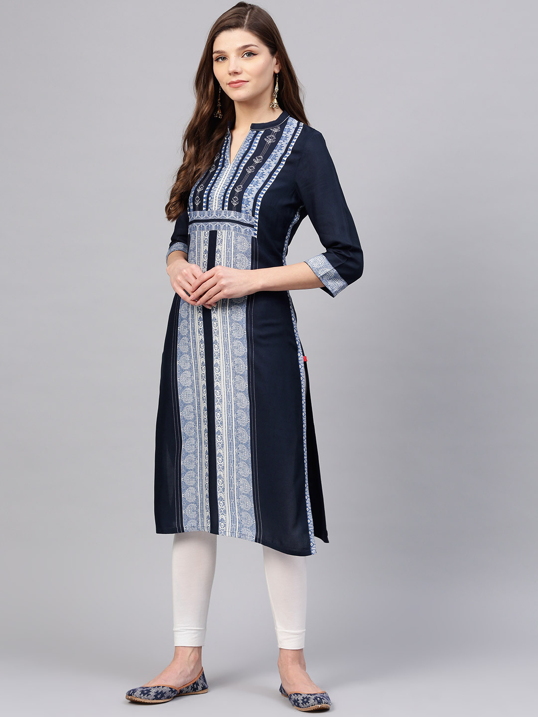 

W Women Navy Blue Printed Straight Kurta