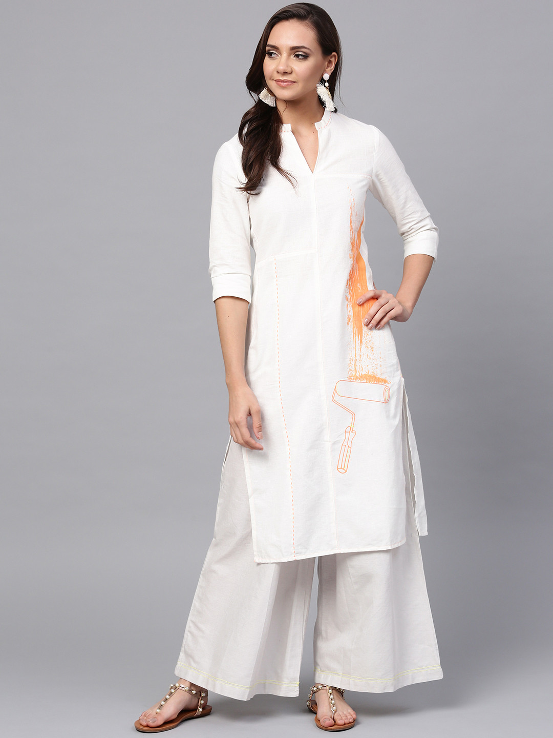 

W Women White Solid Straight Kurta with Printed Detail