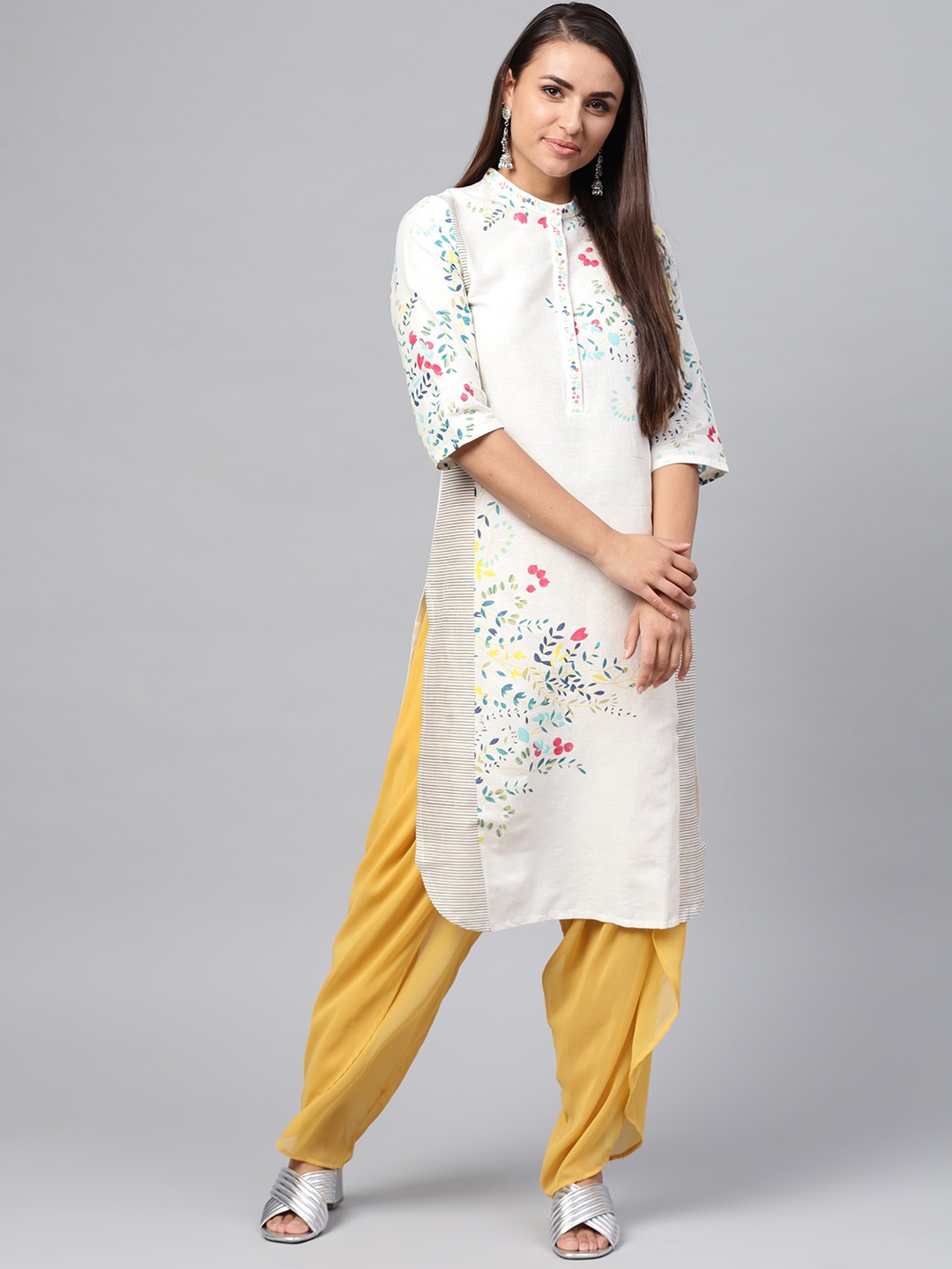 

W Women Cream-Coloured & Blue Floral Print Straight Kurta