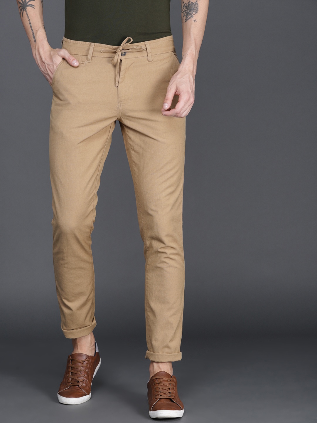 

WROGN Men Khaki Coloured Slim Fit Solid Chinos