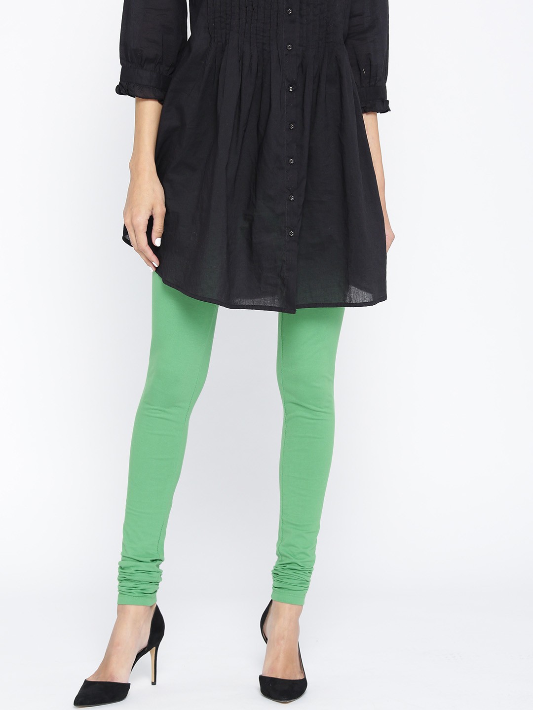 

AURELIA Women Green Solid Churidar Leggings