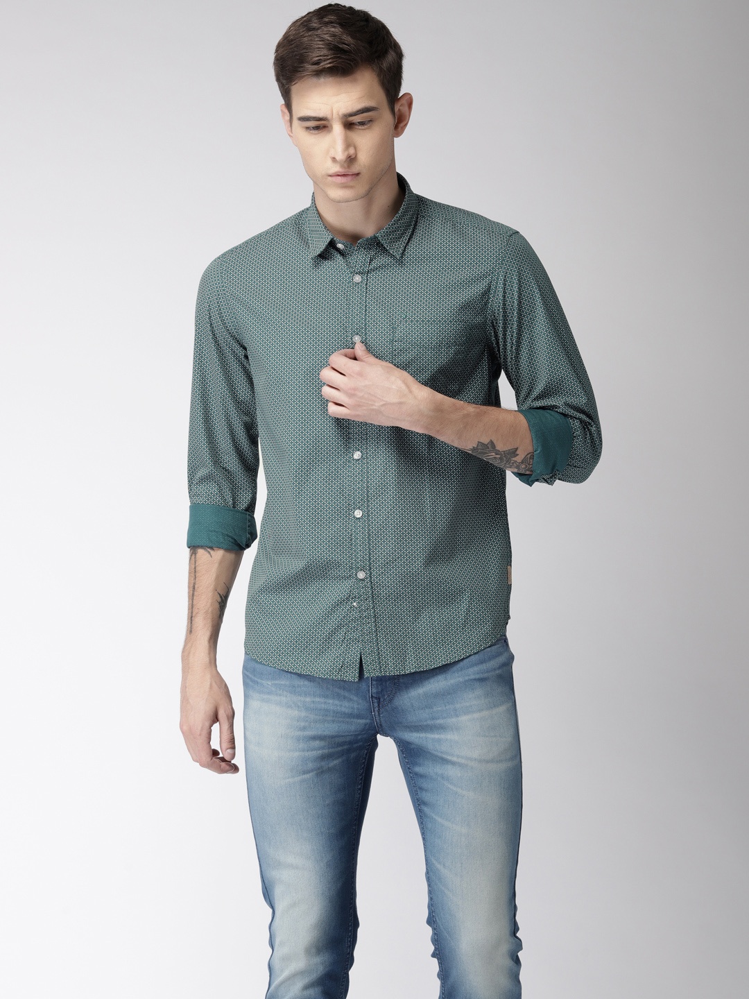 

Flying Machine Men Green Regular Fit Printed Casual Shirt