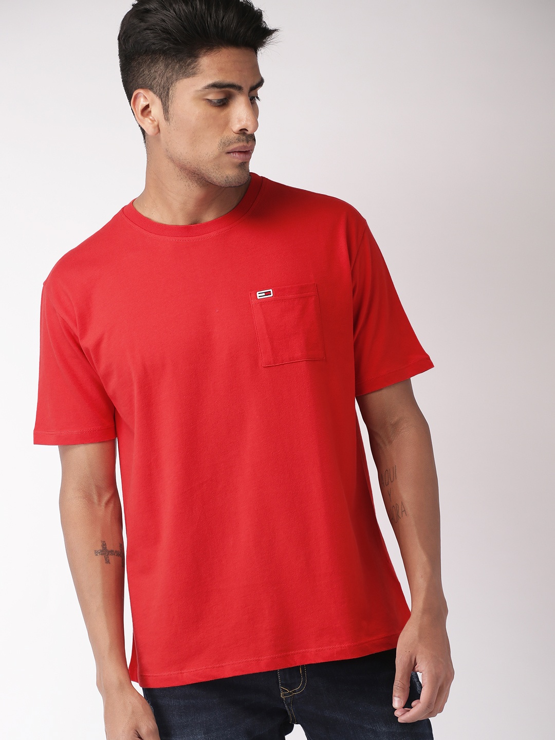 

Tommy Hilfiger Men Red Solid Round Neck Pure Cotton T-shirt