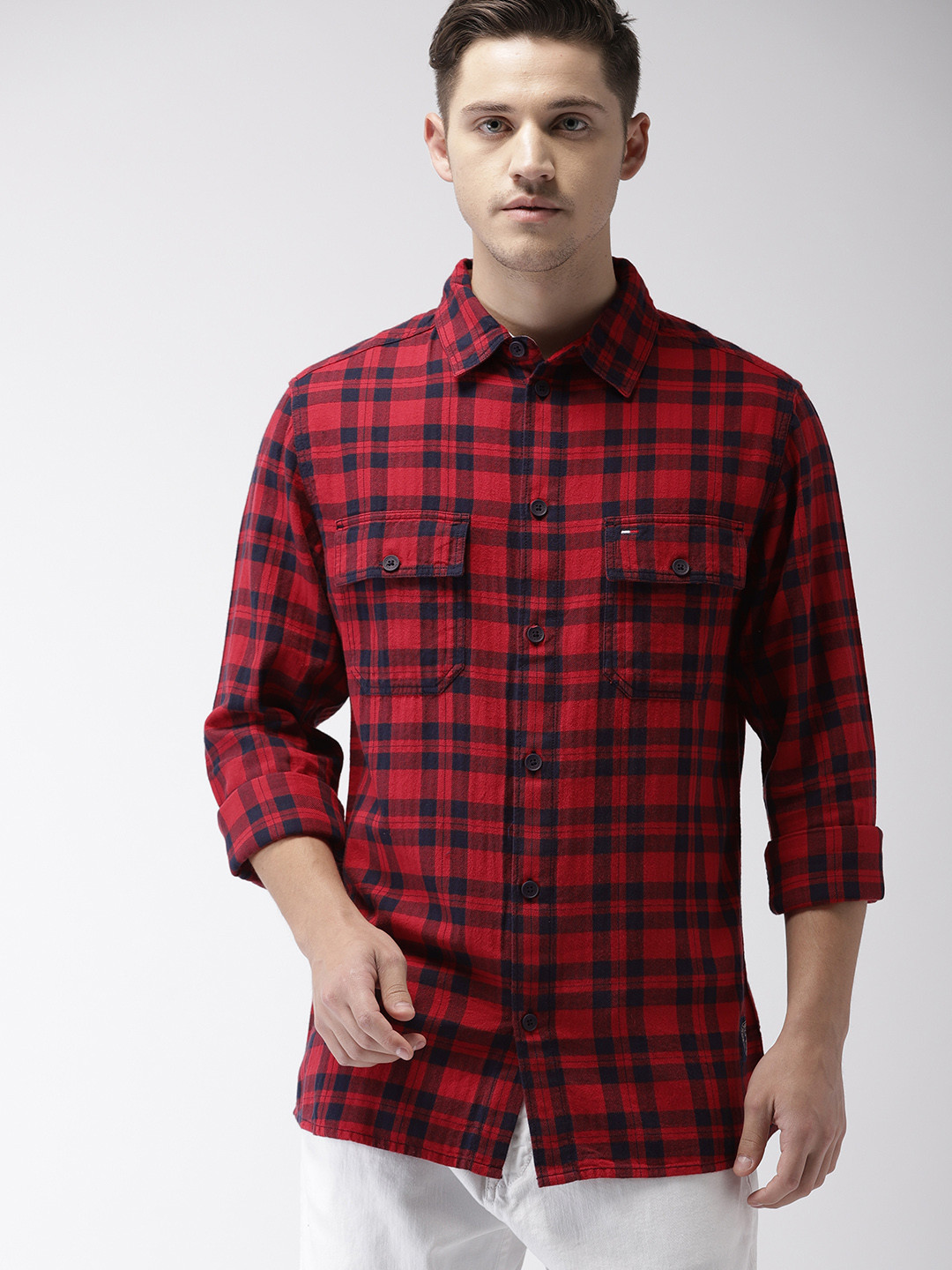 

Tommy Hilfiger Men Grey & Navy Blue Regular Fit Checked Casual Shirt
