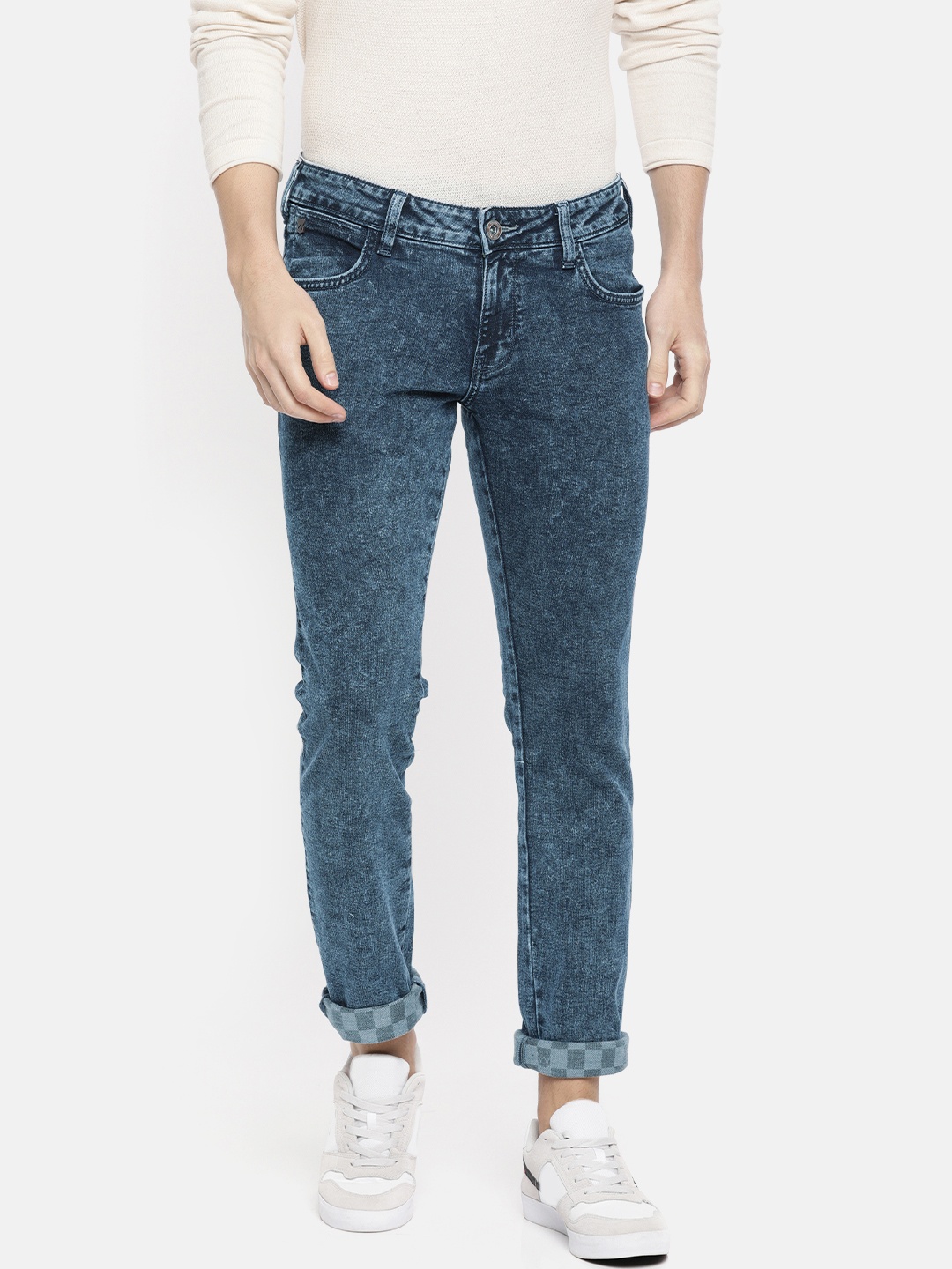 

Wrangler Men Blue Skanders Slim Fit Low-Rise Clean Look Stretchable Jeans