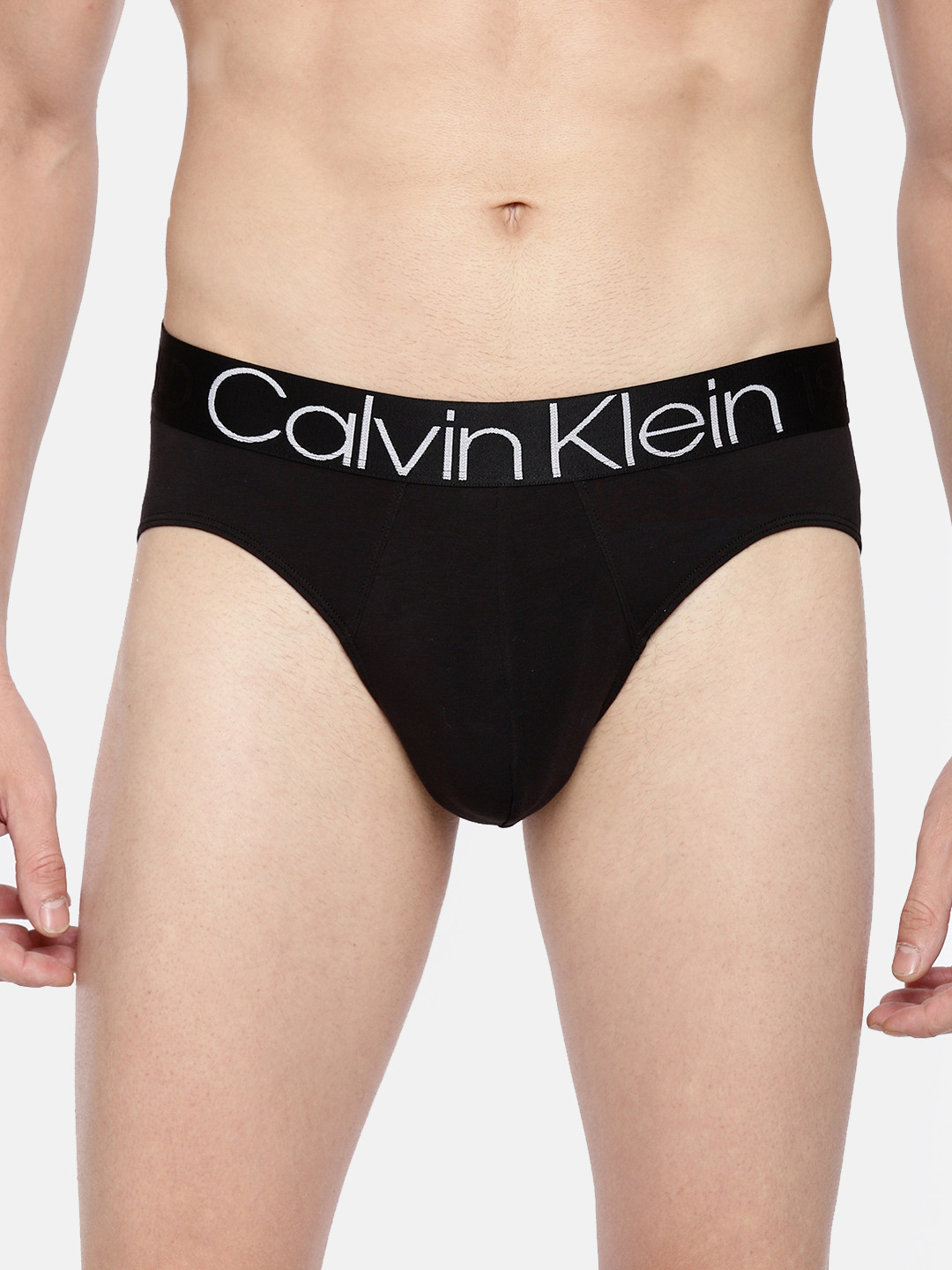 

Calvin Klein Underwear Men Black Solid Briefs NEW-NB1564001