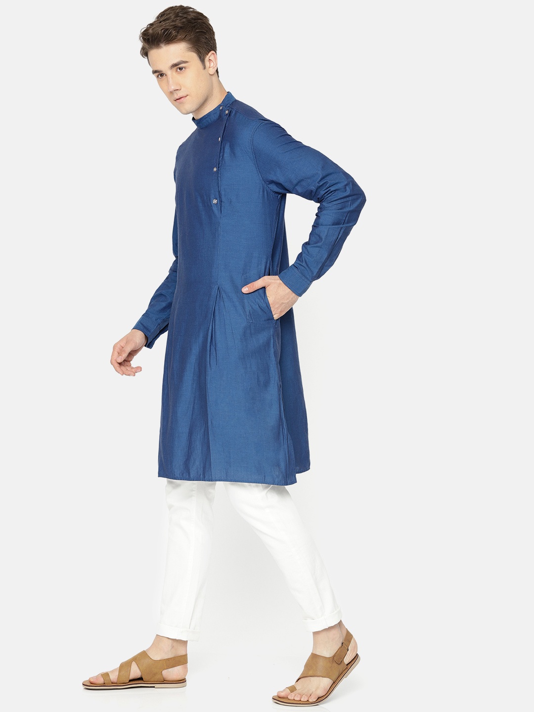 

Freehand Men Blue Solid Straight Kurta