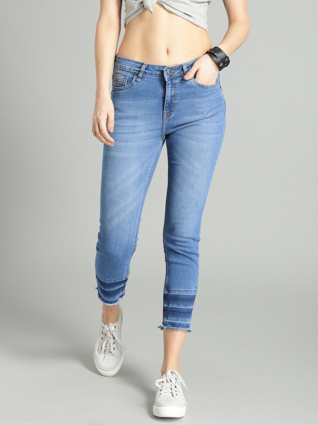 

Roadster Women Blue Cropped Hem Skinny Fit Mid-Rise Clean Look Stretchable Jeans
