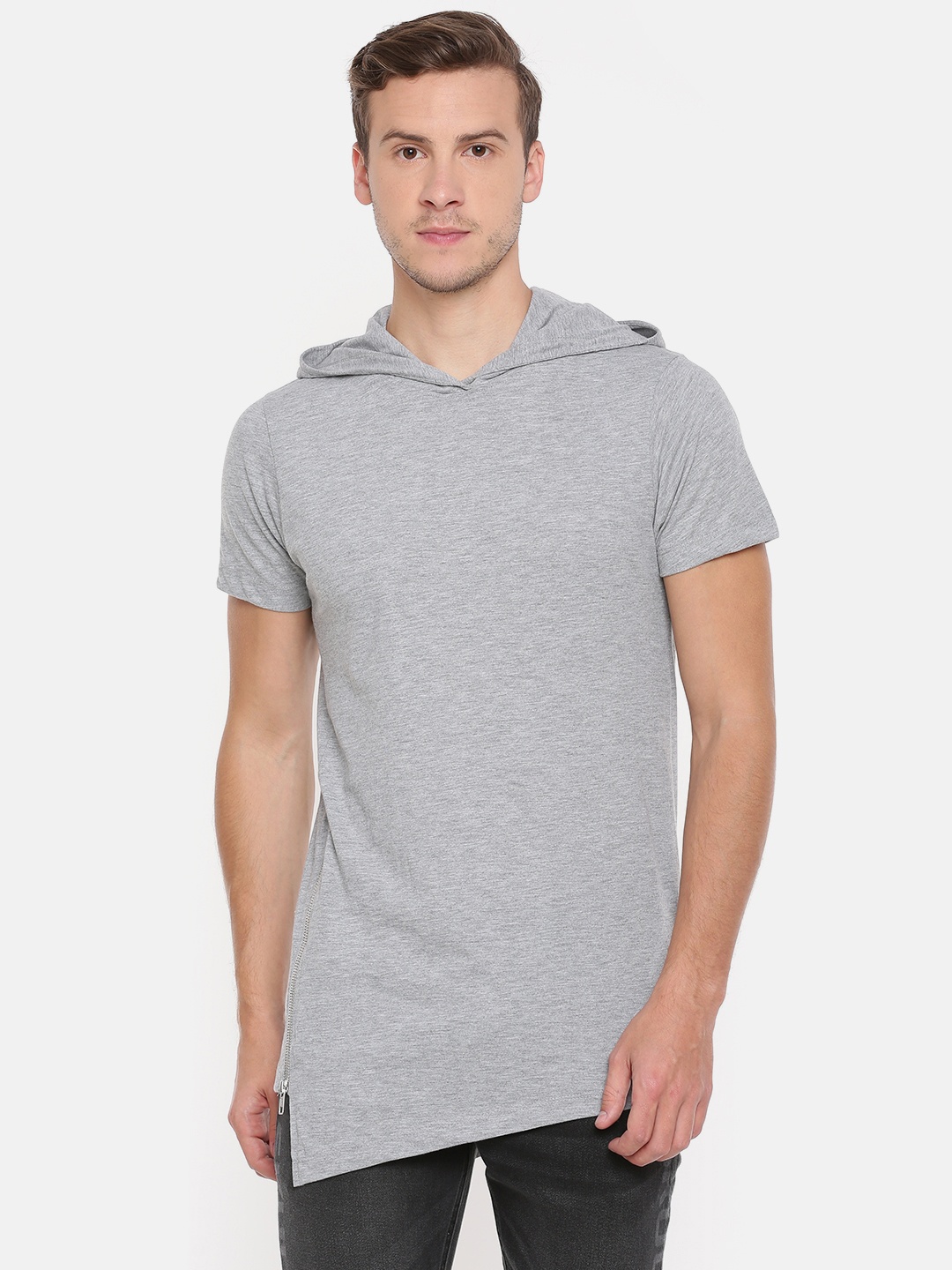 

SKULT by Shahid Kapoor Men Grey Solid Hooded Longline T-shirt