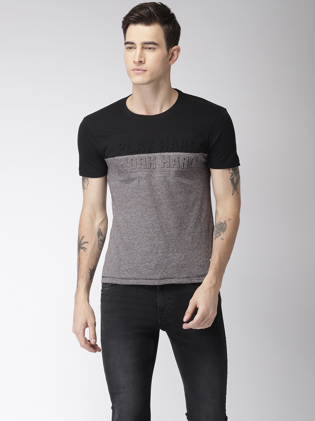 

Flying Machine Men Charcoal Grey & Black Colourblocked Round Neck T-shirt